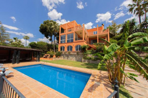 Villa Aurora/7 bedrooms/7bath/SeaViews/14pax.